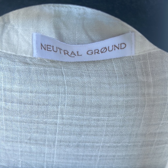 NEUTRAL GROUND Women’s L Oversized Cotton/Poly Semi Sheer White Blouse - Picture 3 of 10